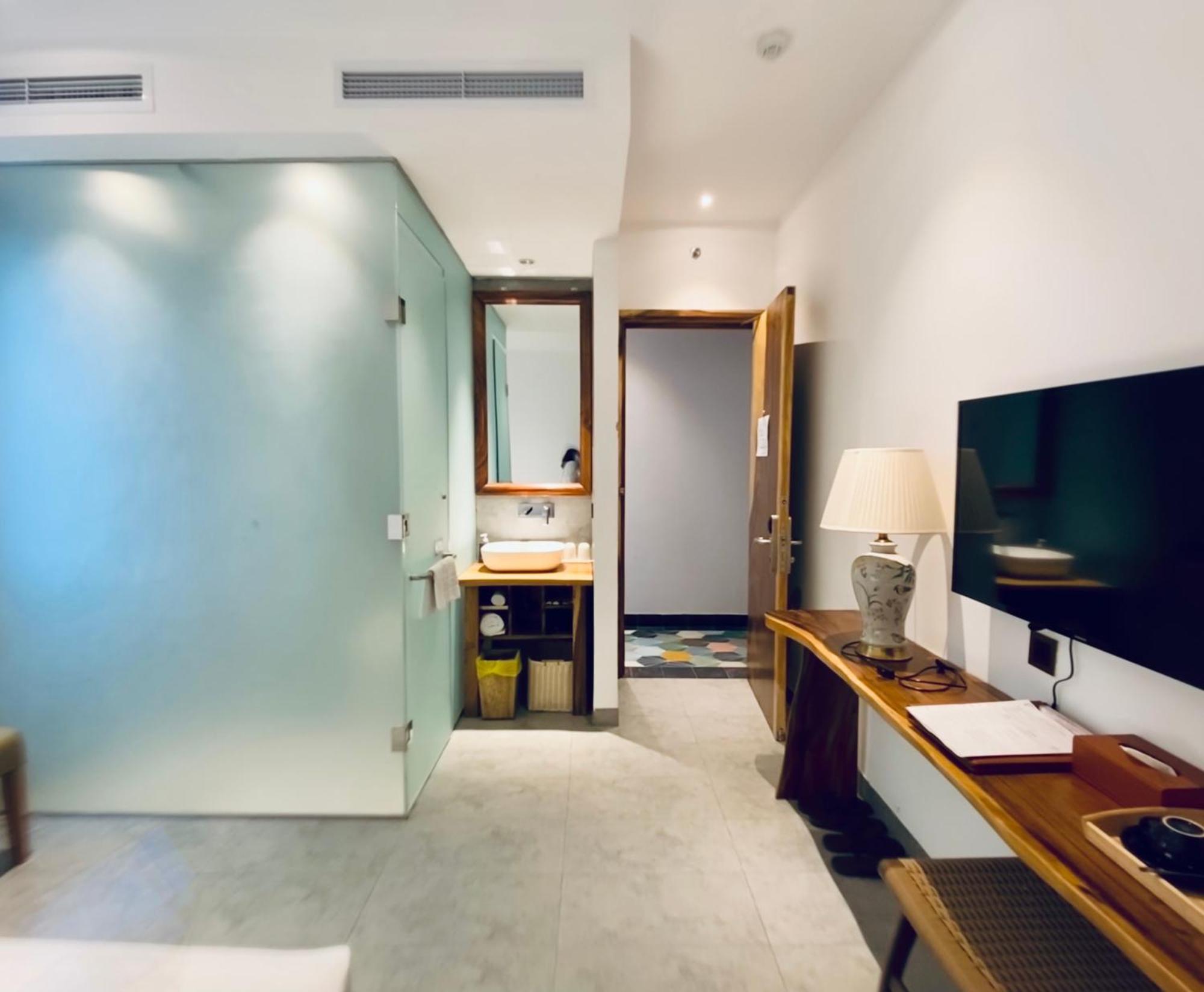 Sky Gem Central Hotel Хошимин Экстерьер фото