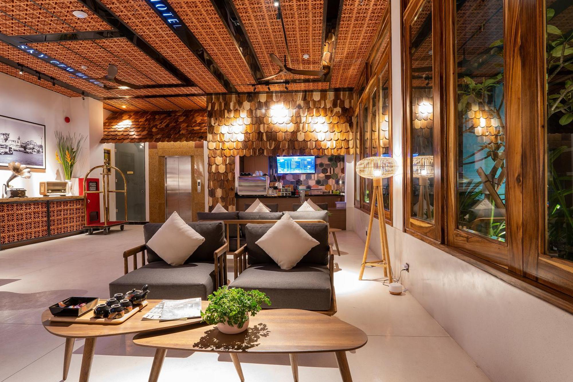 Sky Gem Central Hotel Хошимин Экстерьер фото